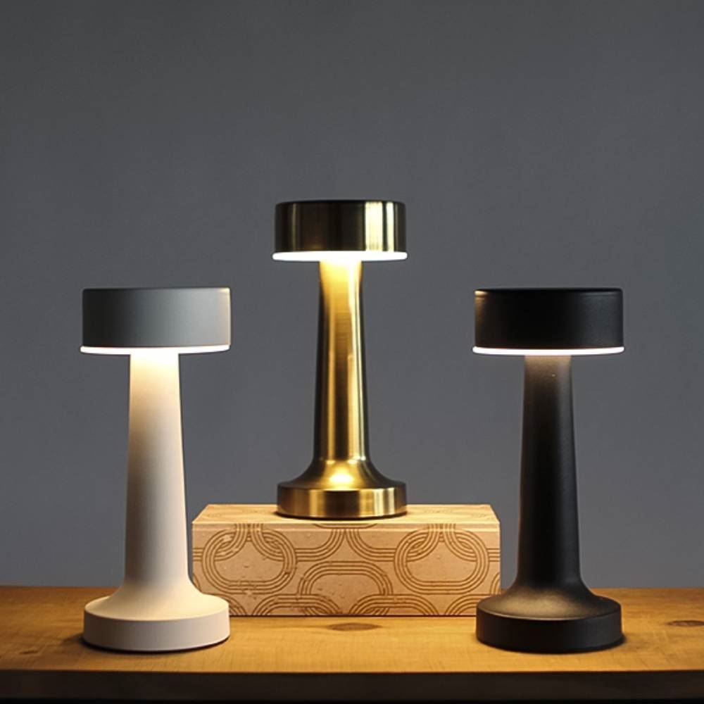 Luminária De Mesa Led Taschibra Jimp Recarregável - Ouro