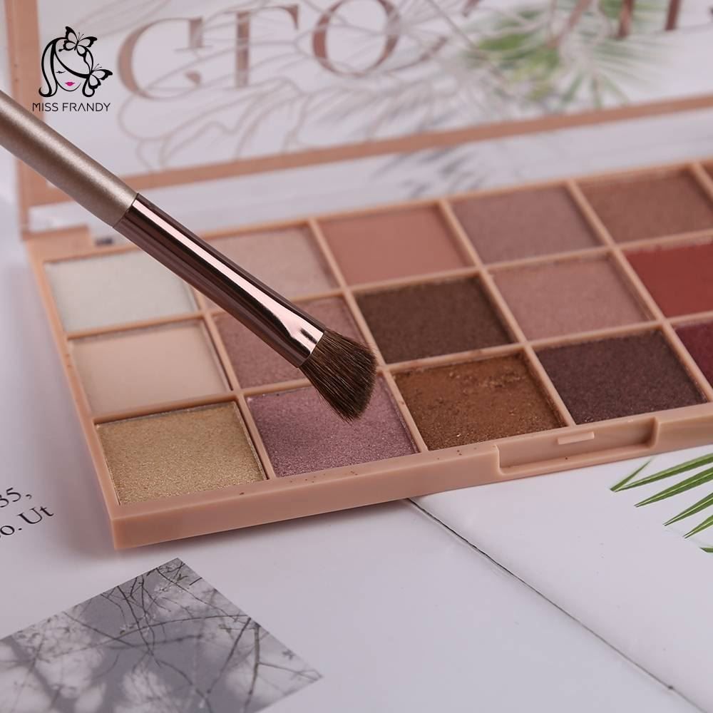 Pincel De Sombra Chanfrado Miss Frandy - Champagne