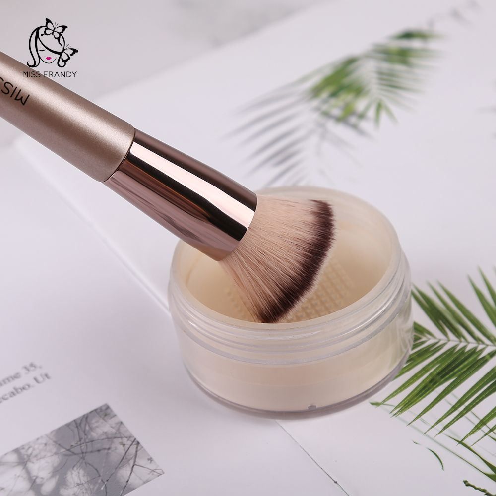Pincel Kabuki Para Base Miss Frandy - Champagne